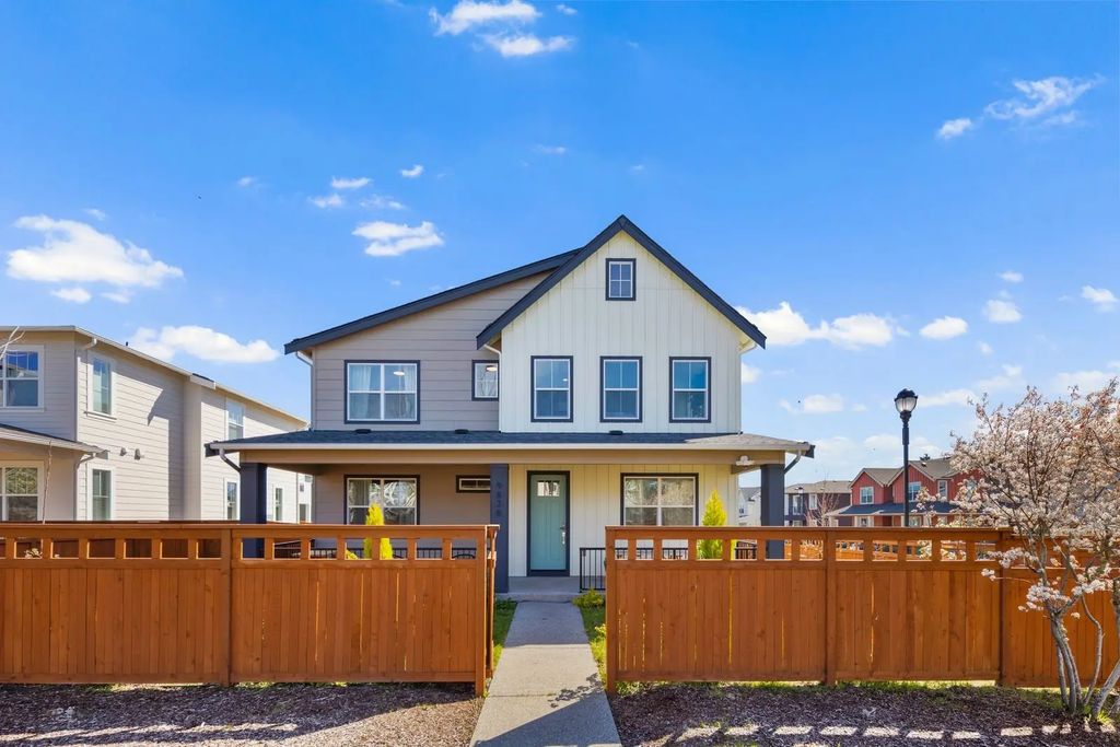 9836 6th Avenue Sw, Seattle