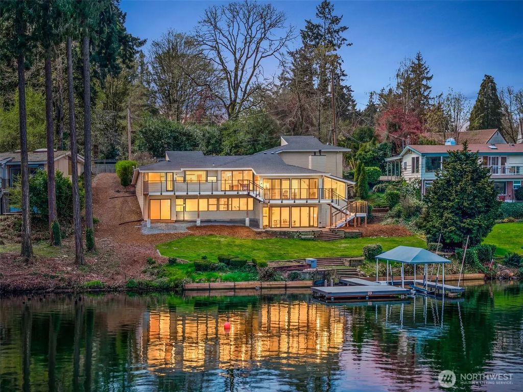 10901 Greendale Drive Sw, Lakewood