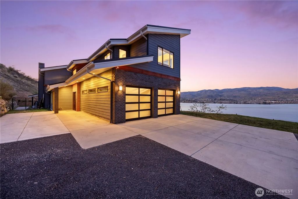 328 Quail Run Road, Chelan