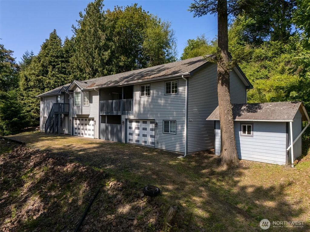 2340 Kelso Drive, Kelso