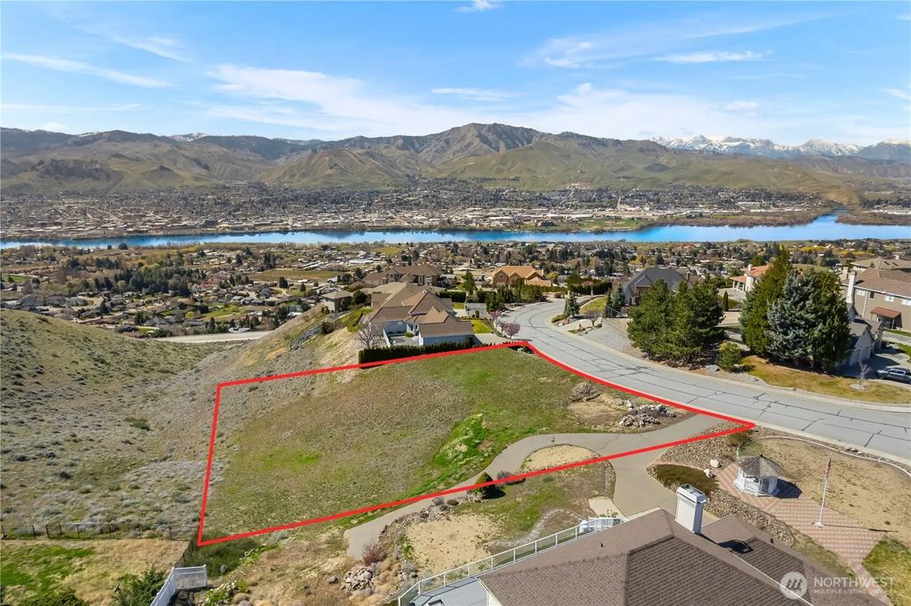2450 Twin Peaks View, East Wenatchee