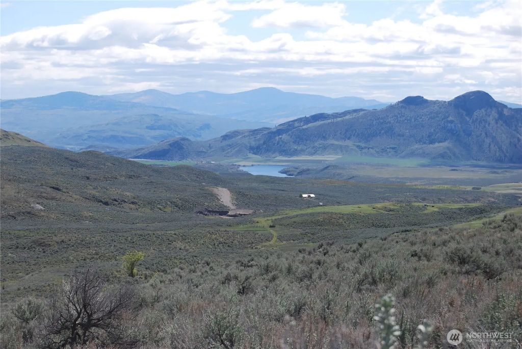 Lower White Road, Tonasket