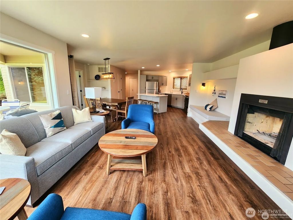 1 Lodge 614-q, Manson