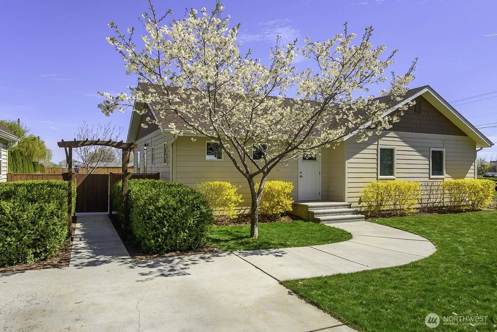 2143 Ne Valley Road, Moses Lake