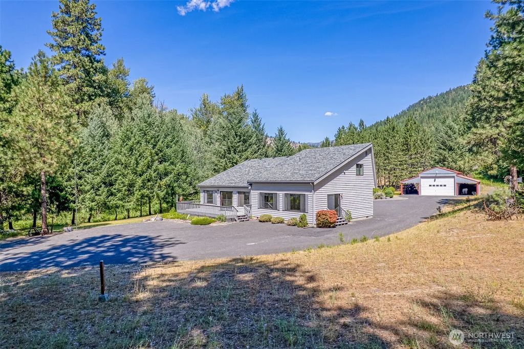 9585 Eagle Creek, Leavenworth