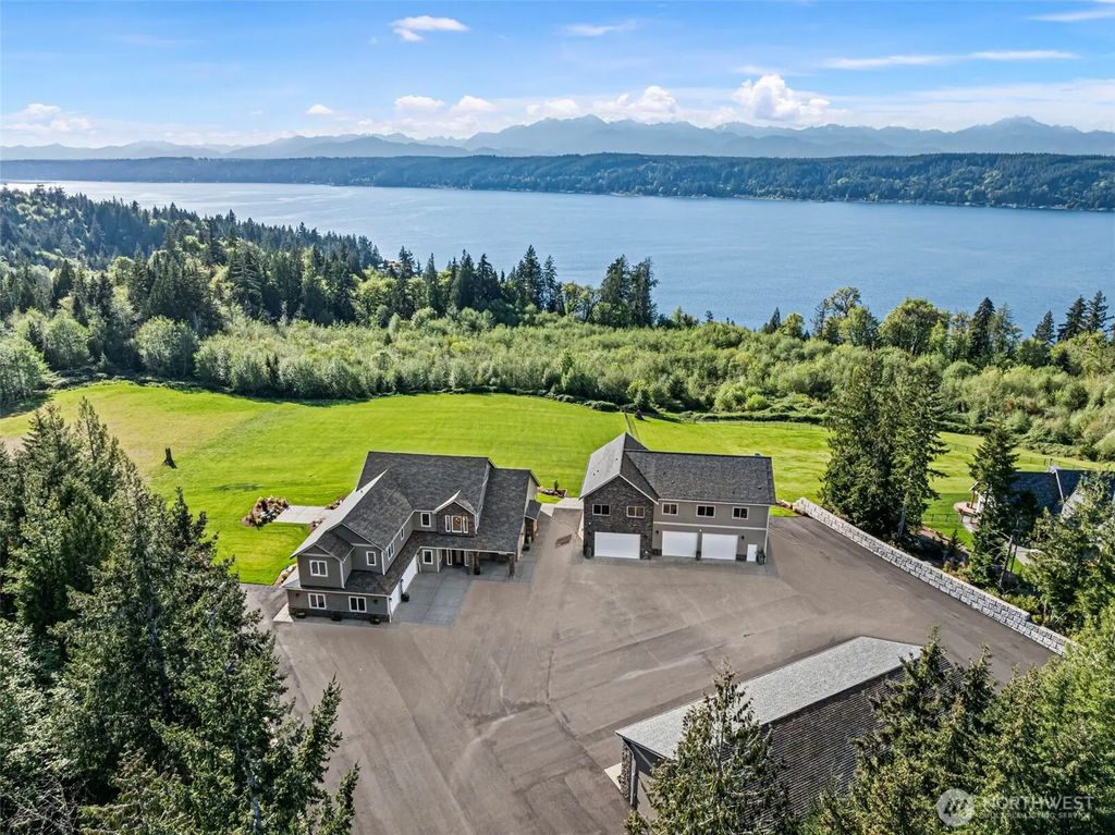 151 E Windy Ridge Lane, Belfair