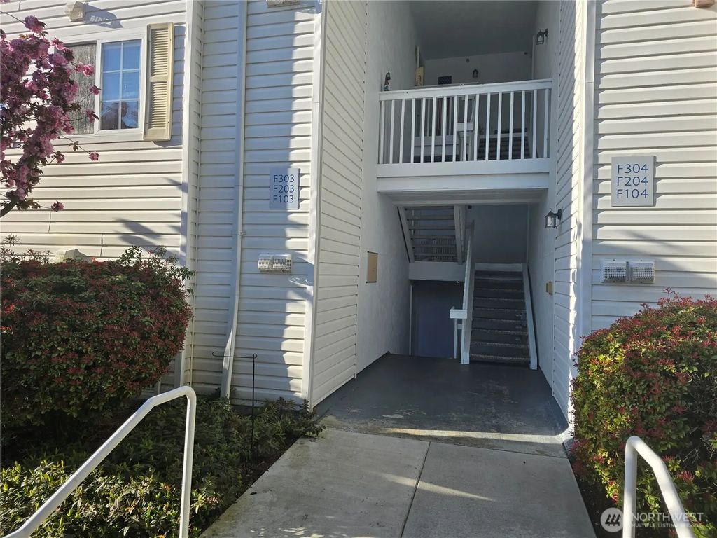 11002 Se Petrovitsky Road F103, Renton