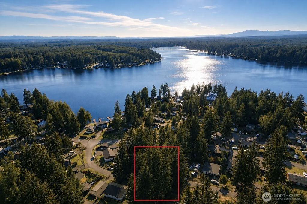 90 E Lakeview Drive, Shelton