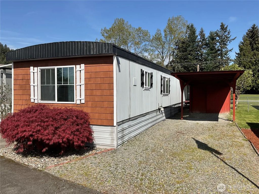 5629 113th Avenue E 64, Puyallup
