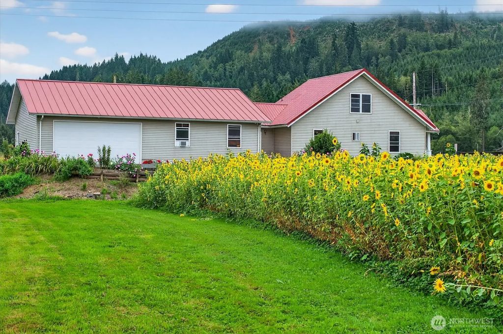 1710 W State Route 4, Skamokawa