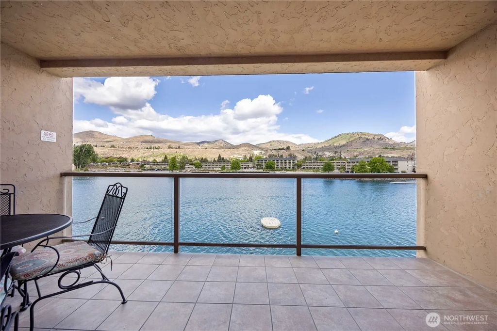 322 W Woodin Avenue 632, Chelan