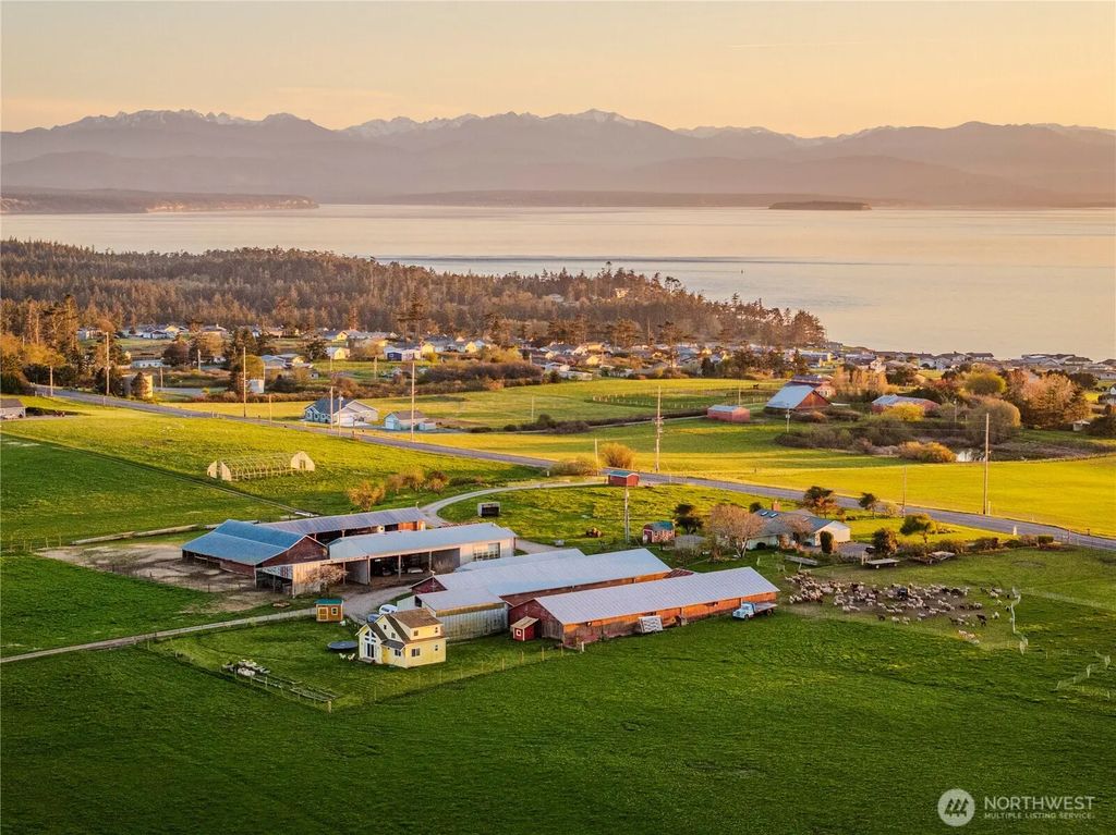 886 North West Beach Road, Coupeville