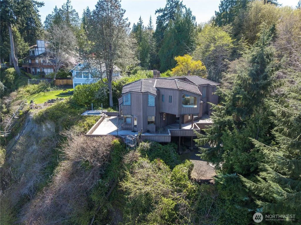 17040 Agate Street Ne, Bainbridge Island