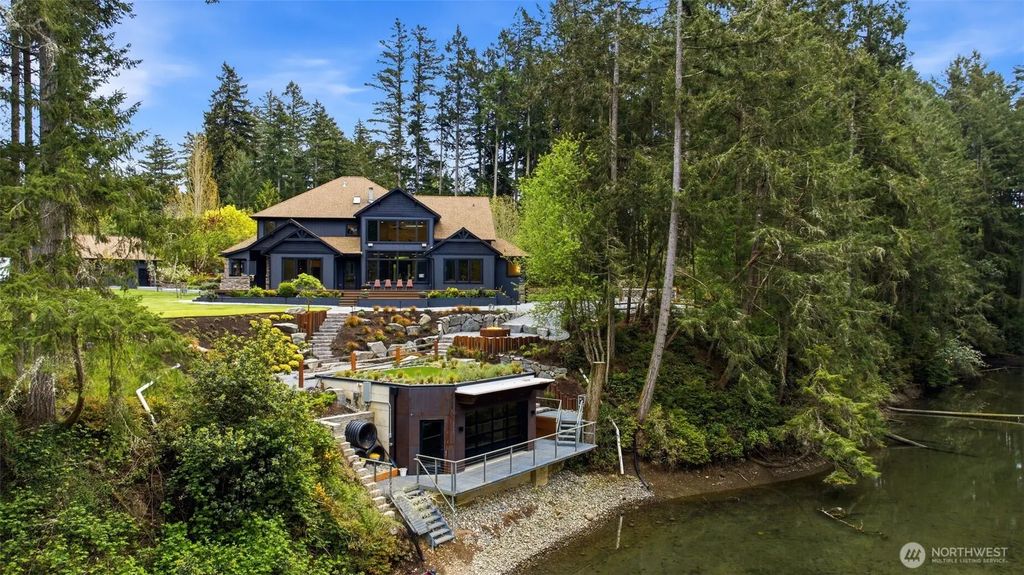 1136 14th Avenue, Fox Island