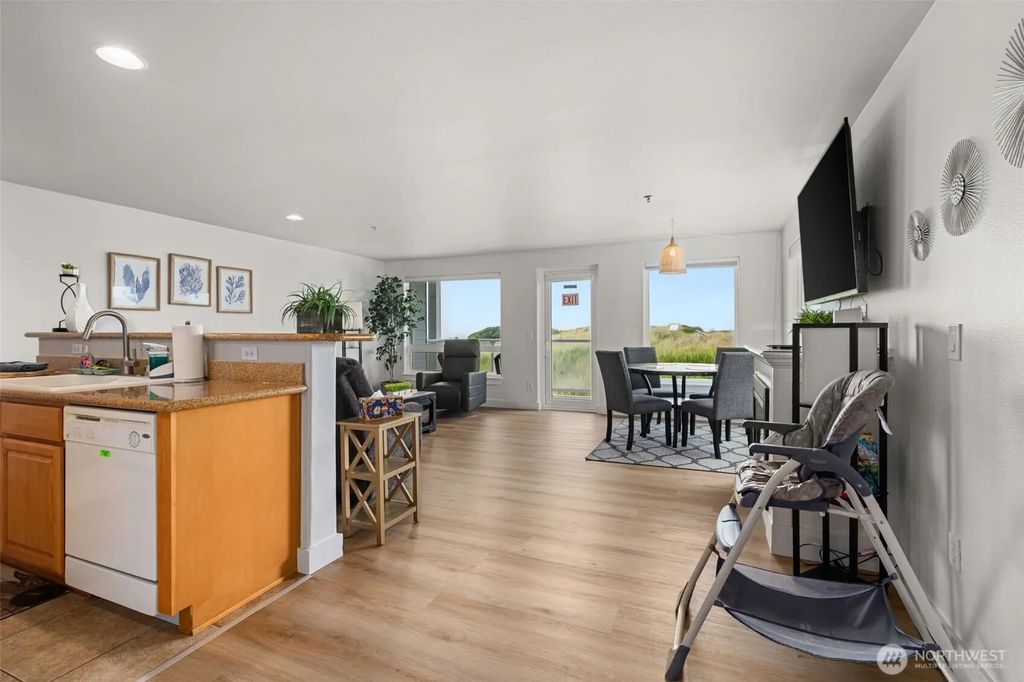 1600 W Ocean Avenue 928, Westport