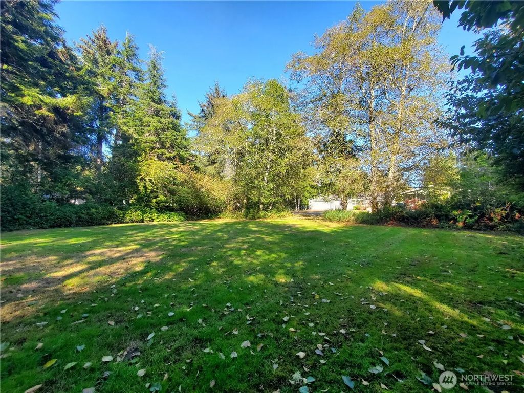 741 Chenois Avenue Ne, Ocean Shores
