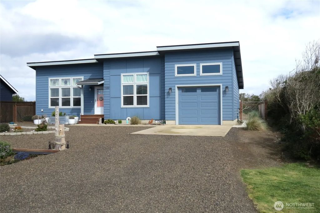 1188 Greenview Avenue Sw, Ocean Shores