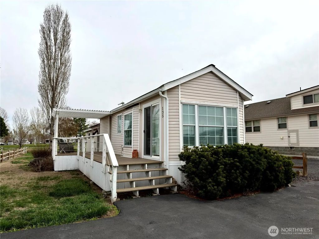 7037 Hwy 262 E 135, Othello