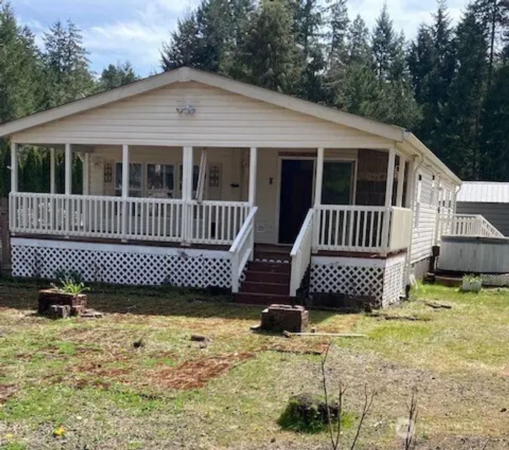 301 N Chinook Drive, Hoodsport