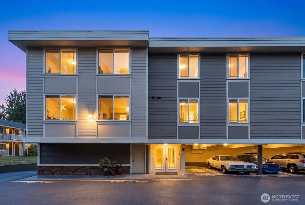 937 N 200th Street B 203, Shoreline