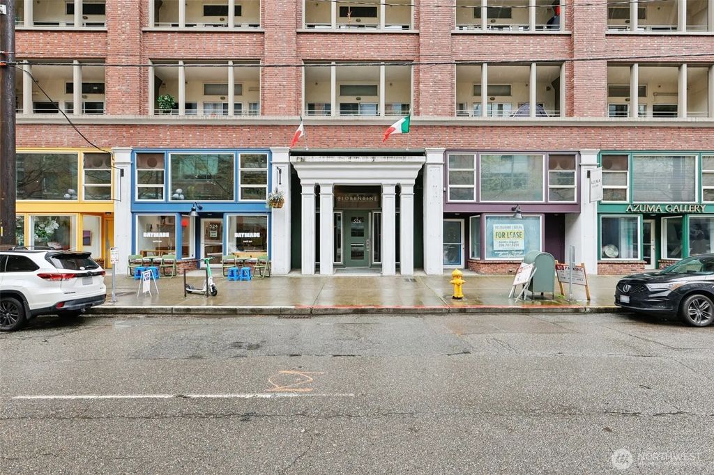 526 1st Avenue S 405, Seattle