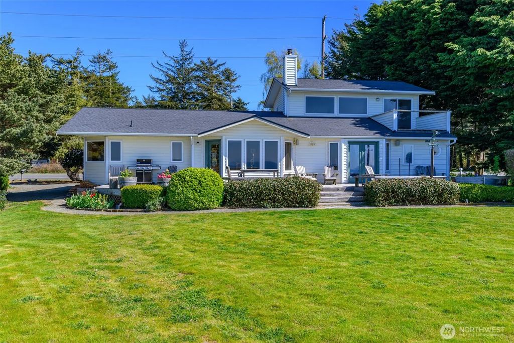 1889 West Beach Road, Oak Harbor