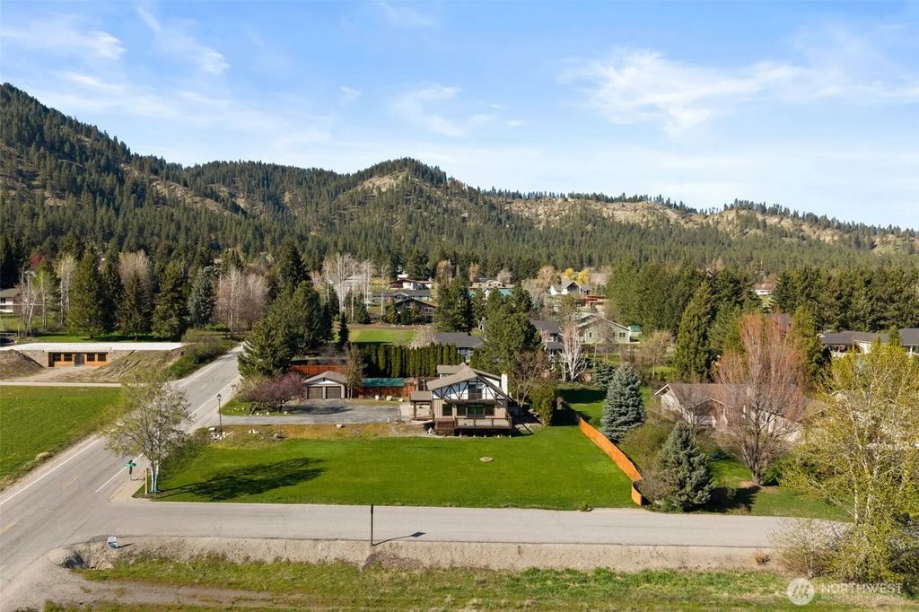 10285 Ski Hill Drive, Leavenworth