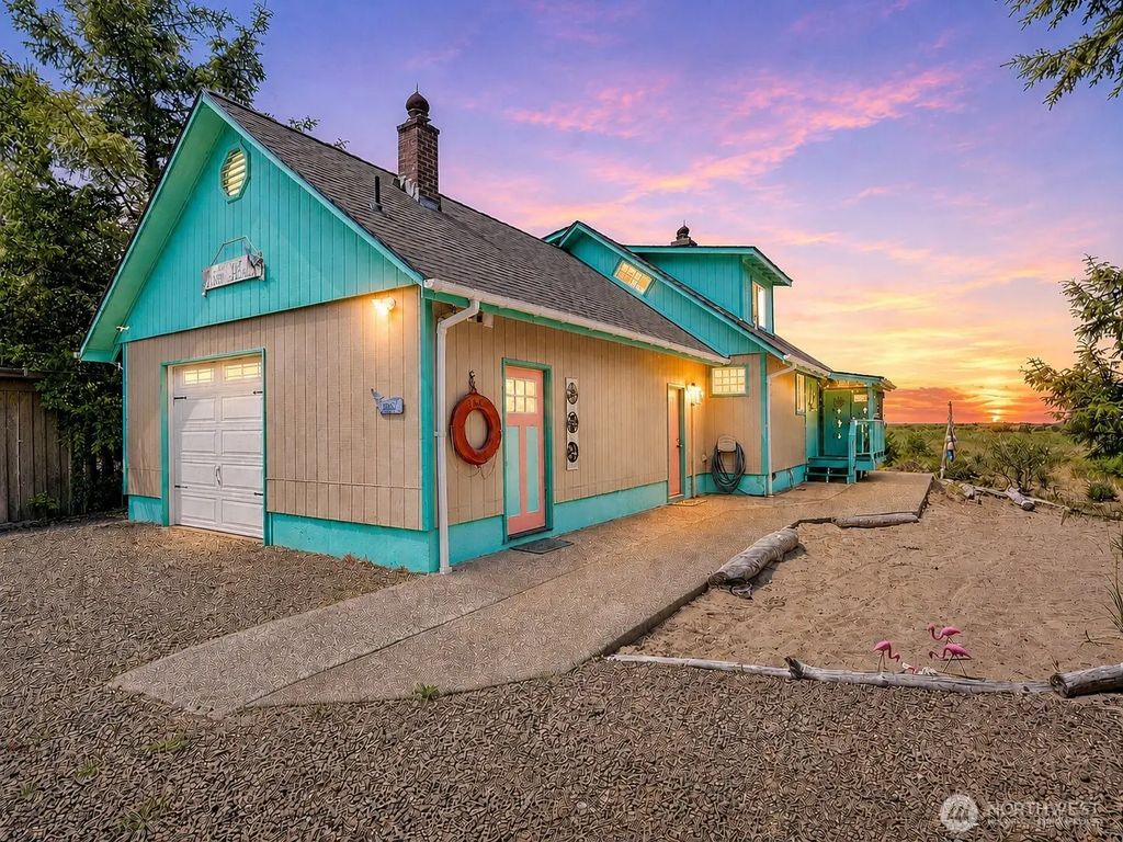 15217 Pacific Way, Long Beach