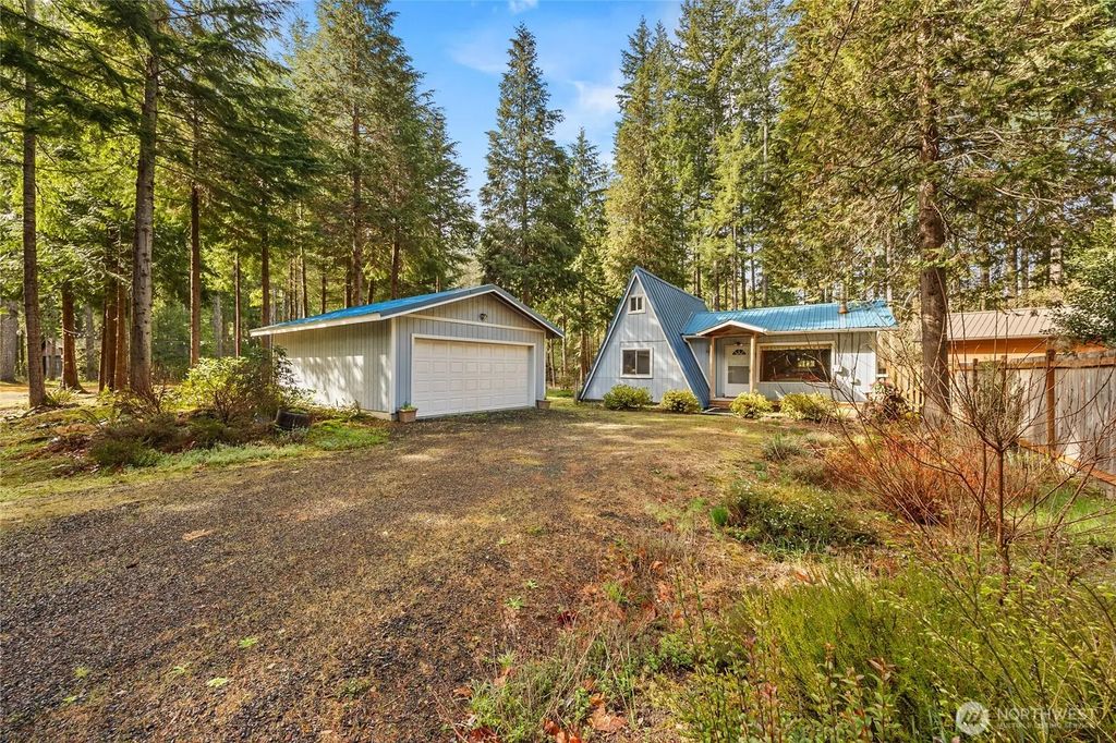 233 Mountain View Drive, Packwood