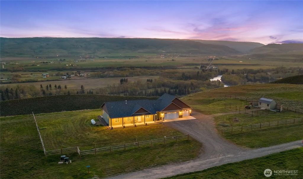 1561 Bitterbrush Drive, Ellensburg