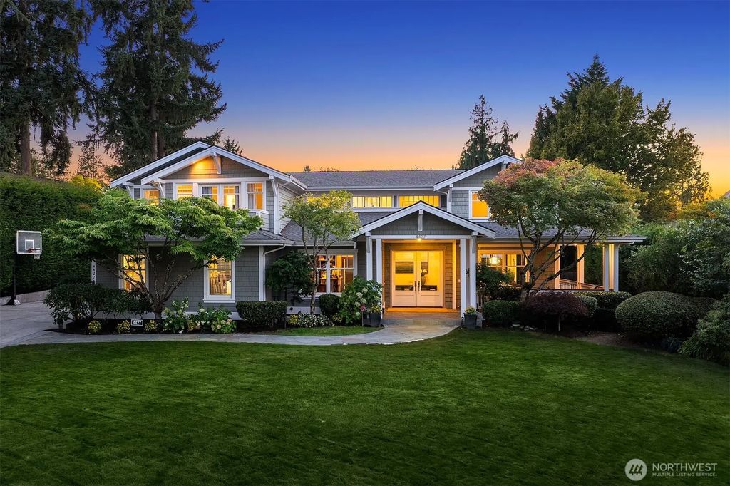 4427 95th Avenue Ne, Yarrow Point