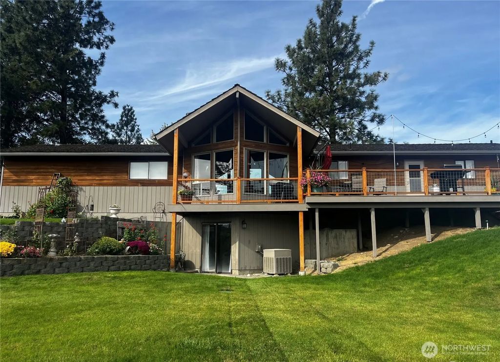 8 Mundinger Lane, Omak