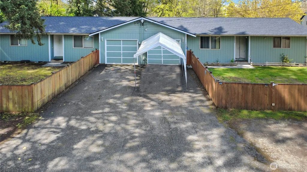 10002 10004 Barnes Lane S, Tacoma