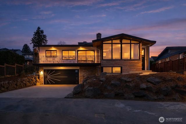 2425 Nw Blue Ridge Drive, Seattle