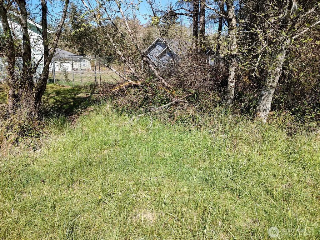 374 Mt Olympus Avenue Se, Ocean Shores