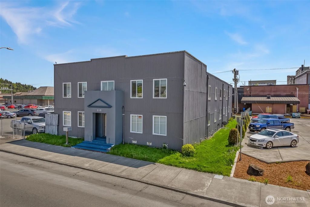 215 E 1st Street, Aberdeen