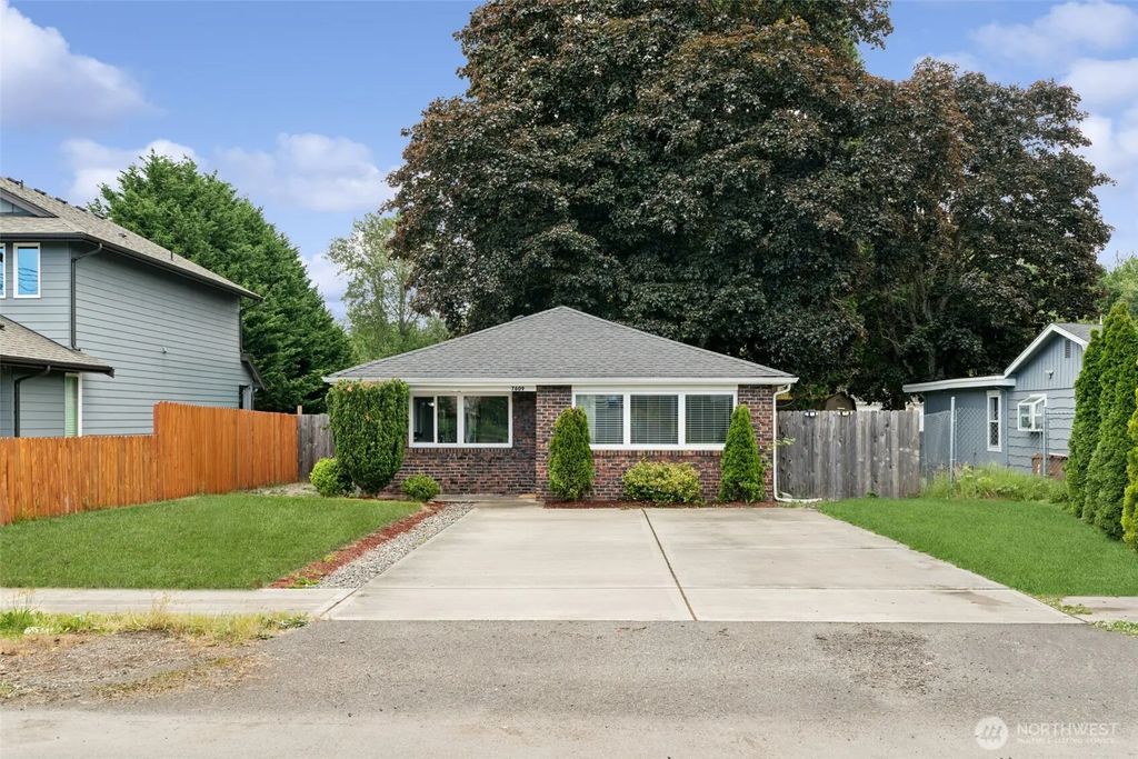 7609 A Street, Tacoma