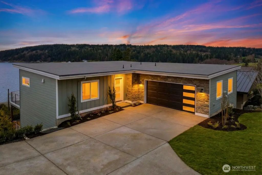 2216 Cleven Park Road, Camano Island