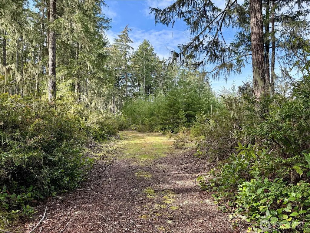 7288 Beauchamp Lane Nw, Seabeck