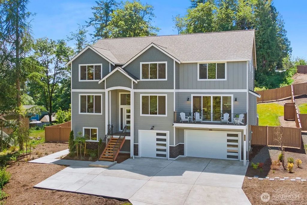 7907 S 132 Street, Seattle