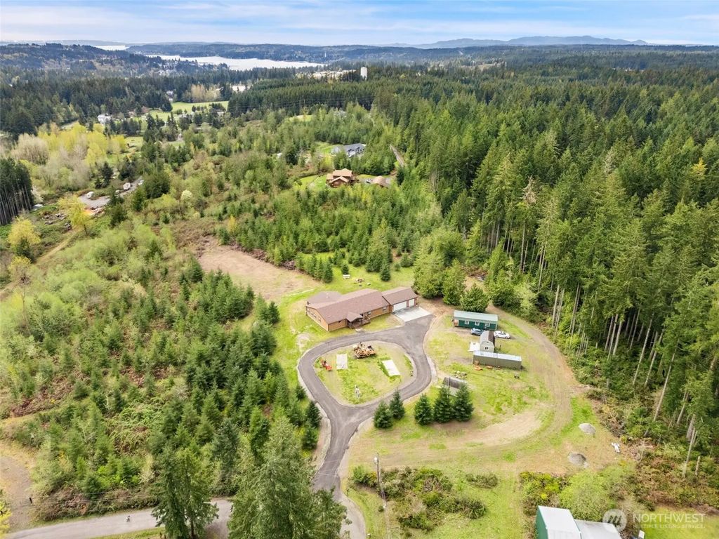 437 Nw Equestrian Drive, Poulsbo