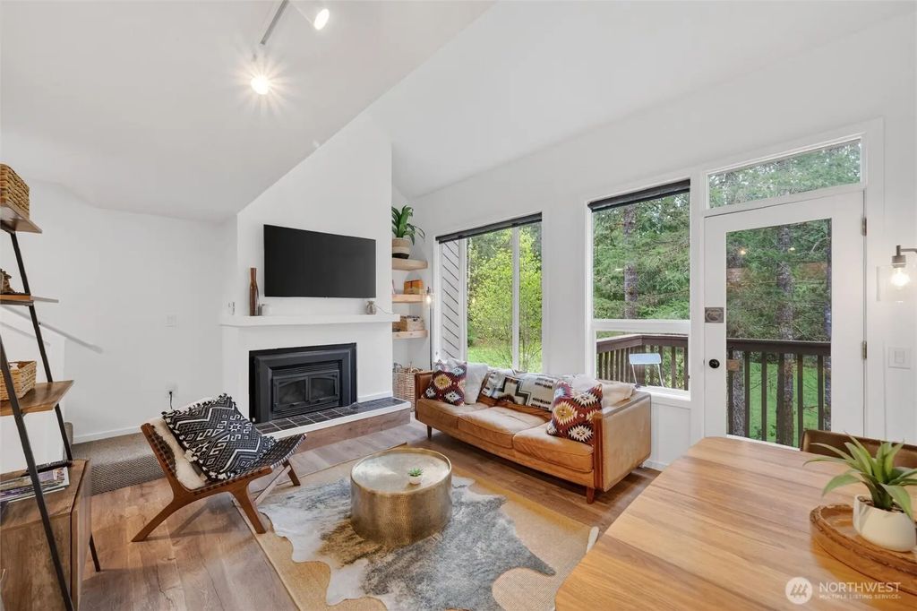 10500 Mt Baker Highway 1204, Deming