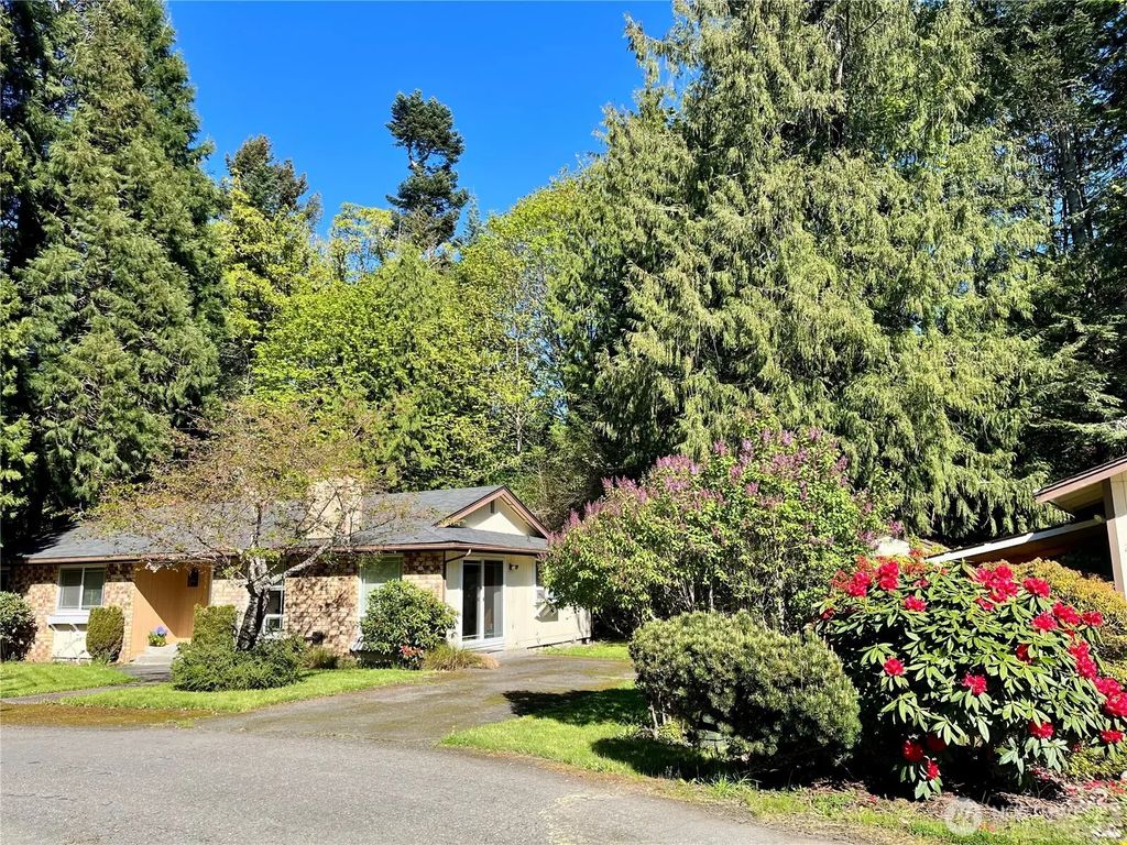 296 Dungeness Meadows, Sequim