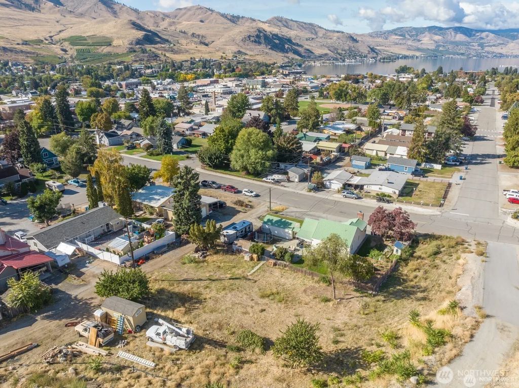 0 Xxx Nixon Avenue, Chelan