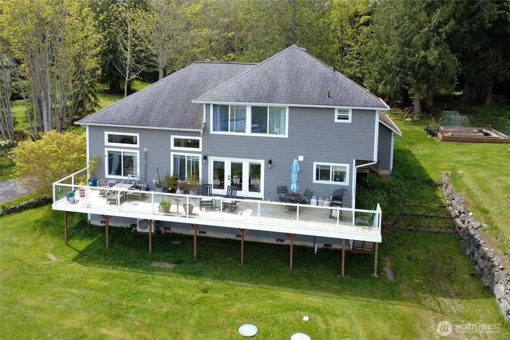 8101 Ne Hunt Club Lane, Hansville