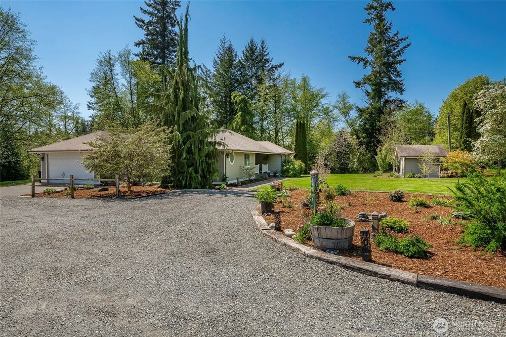 4003 Hoier, Blaine