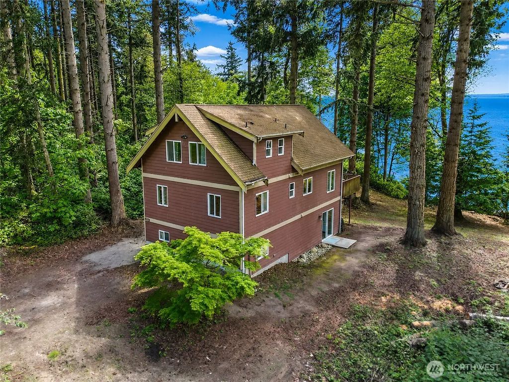 97 B Port Gardner Drive, Hat Island