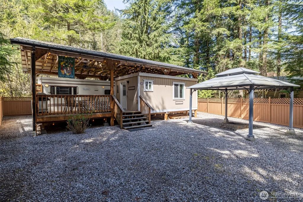 1028 Maple Lane, Sumas