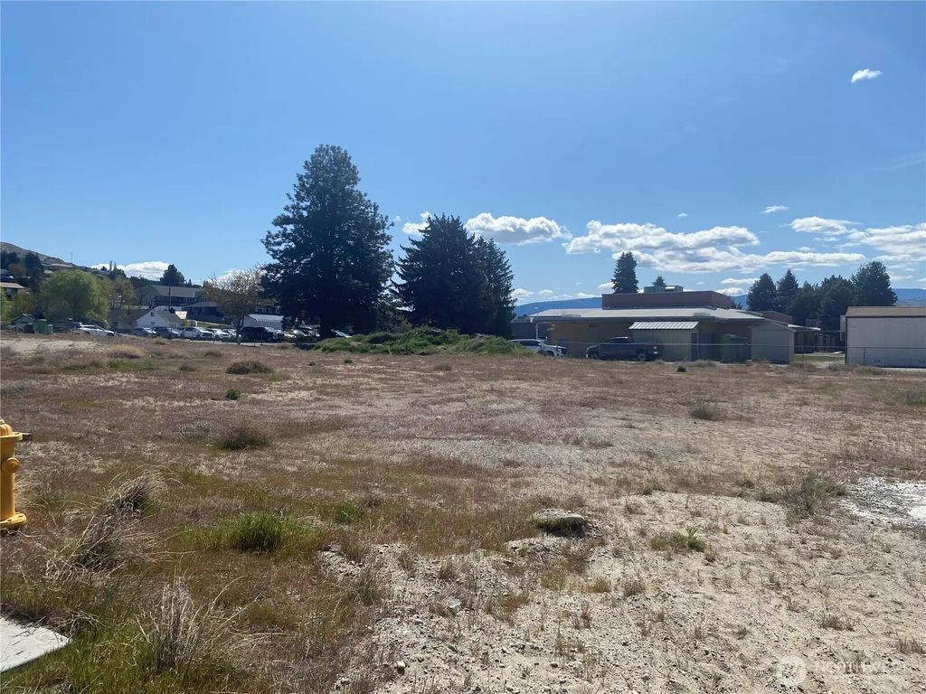 168 Harold Street Ne, East Wenatchee