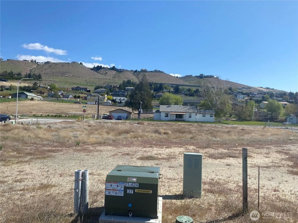 183 Harold Street Ne, East Wenatchee